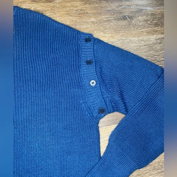 NWT VHNY WOMENS OVERSIZED SWEATER WITH REMOVABLE SLEEVES SIZE L/XL IN BLUE - Picture 5 of 9